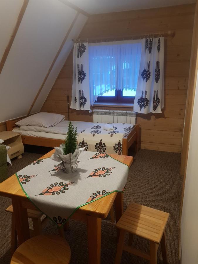 Pokoje Gosinne U Ani I Andrzeja Ciche Male Exterior photo